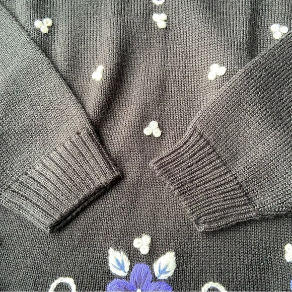 Vintage Alia Floral Embroidery Grandmacore  Sweater - Picture 12 of 16